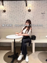 客評狂推顏值超正，奶子又軟又大  全程主動69水多多