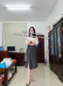 這職場御姐氣質乾淨又高級